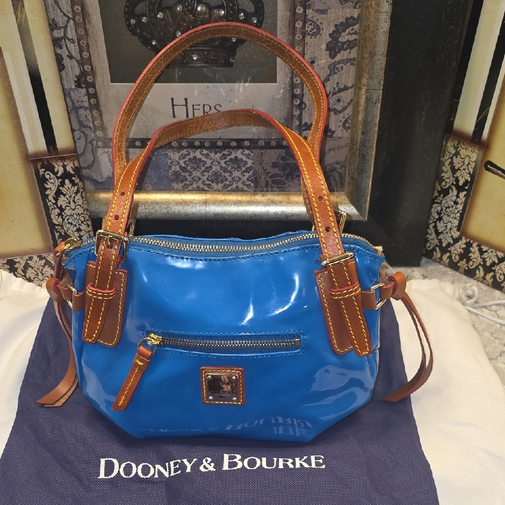 EUC. LIKE NEW  Dooney and Bourke Patent Leather Satchel w/ British Tan Straps